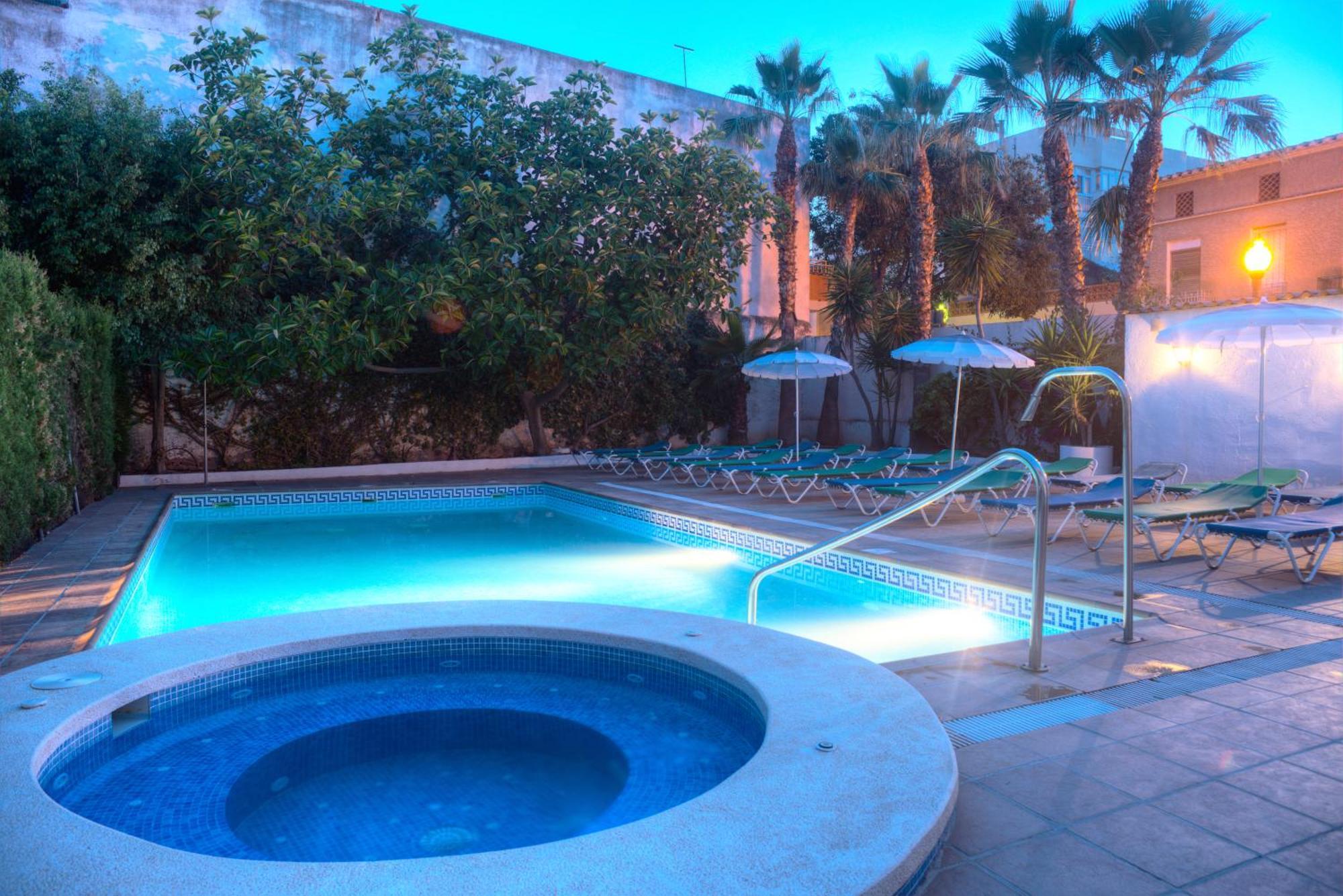 Hotel Avenida Benicàssim Kültér fotó