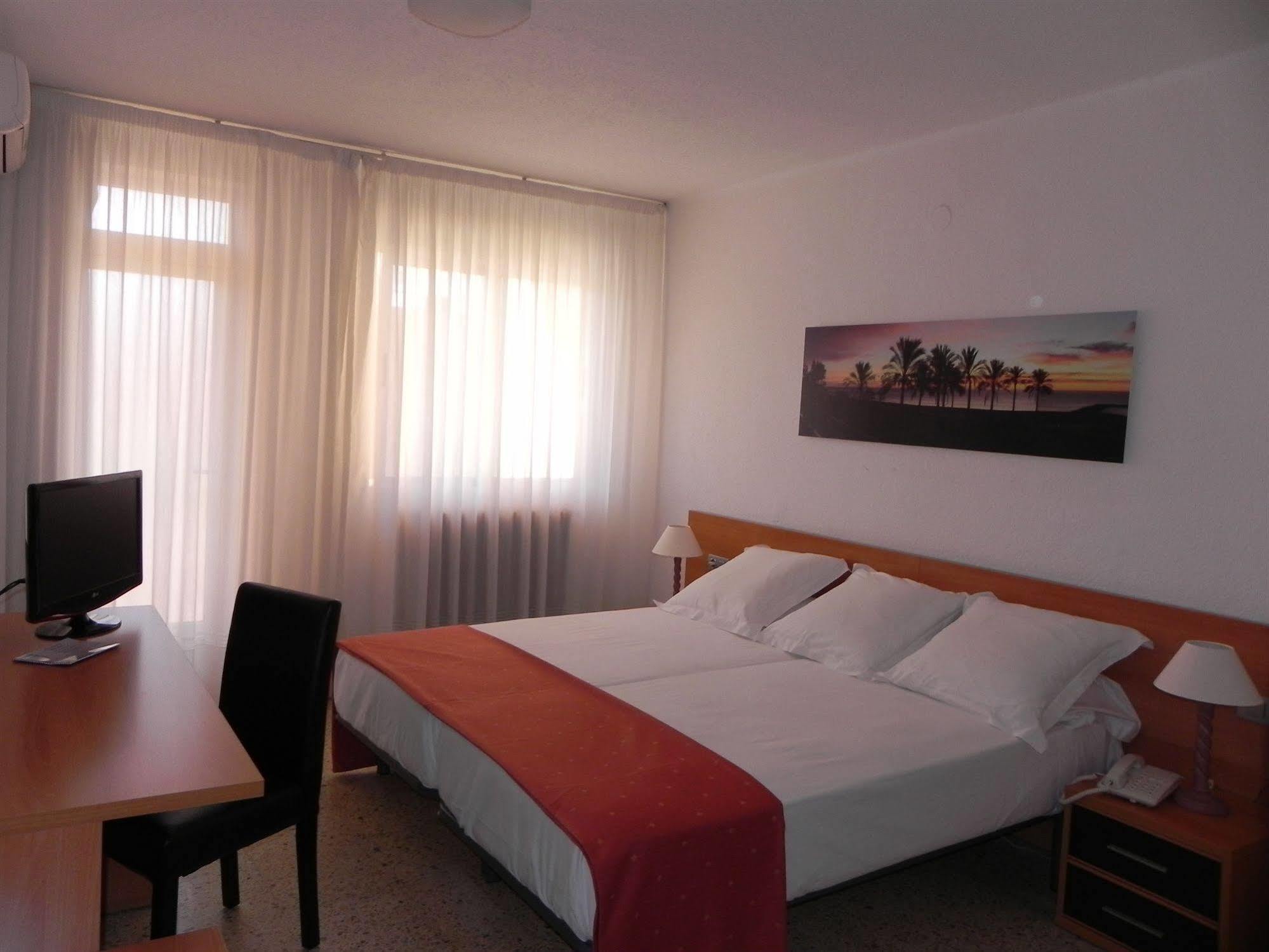 Hotel Avenida Benicàssim Kültér fotó